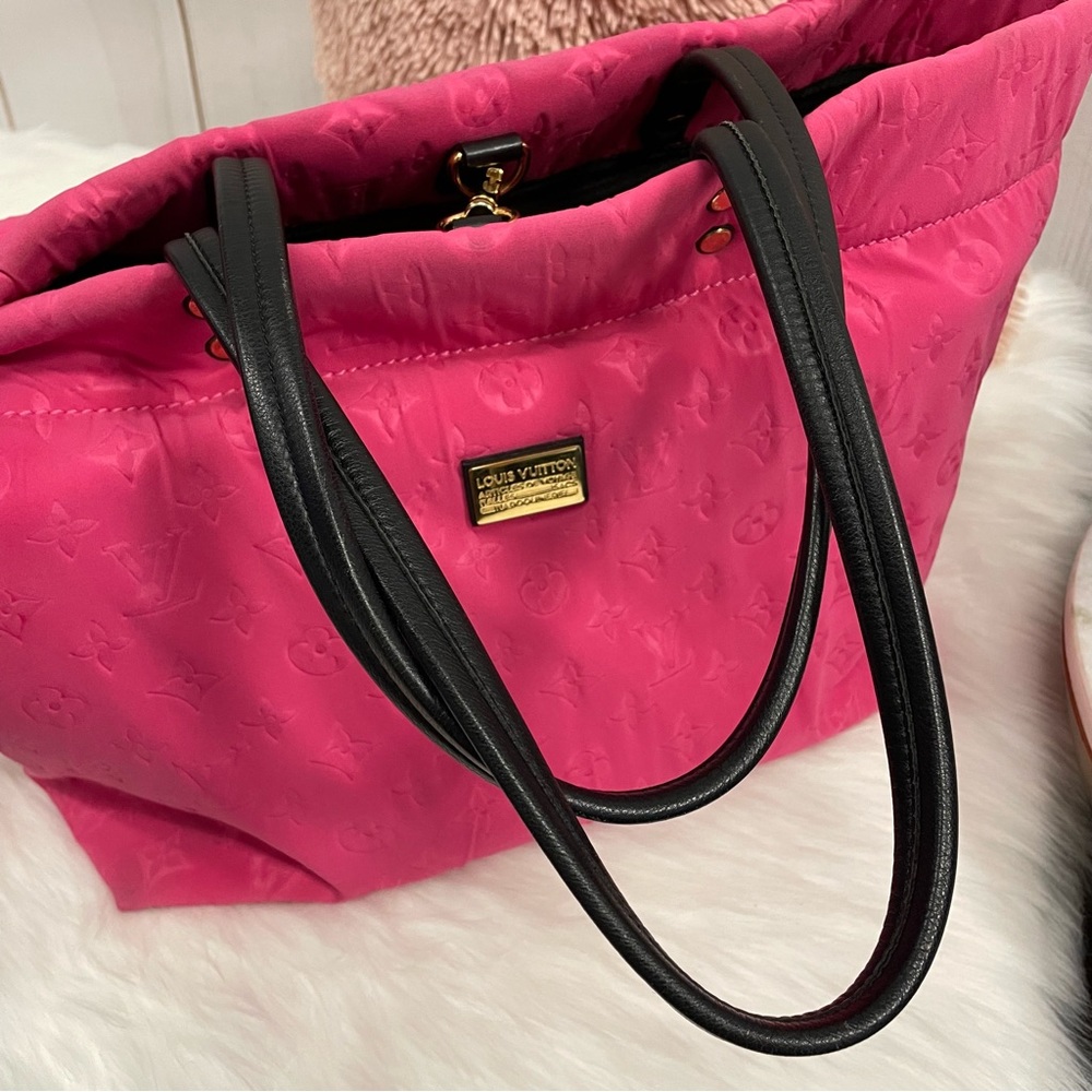 Louis Vuitton Pink Tote Bag - Picture 6 of 12